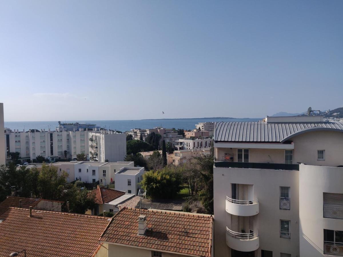 3 Pieces Pres Des Plages De Juan Avec Parking Exterior foto