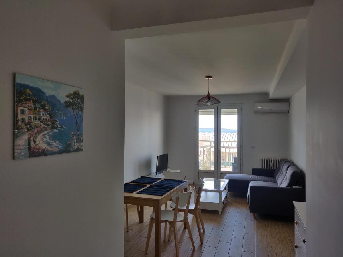 3 Pieces Pres Des Plages De Juan Avec Parking Exterior foto